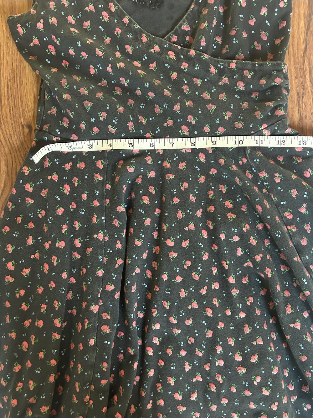 Betsey Johnson size small red rose dress - please see description - Picture 3 of 5